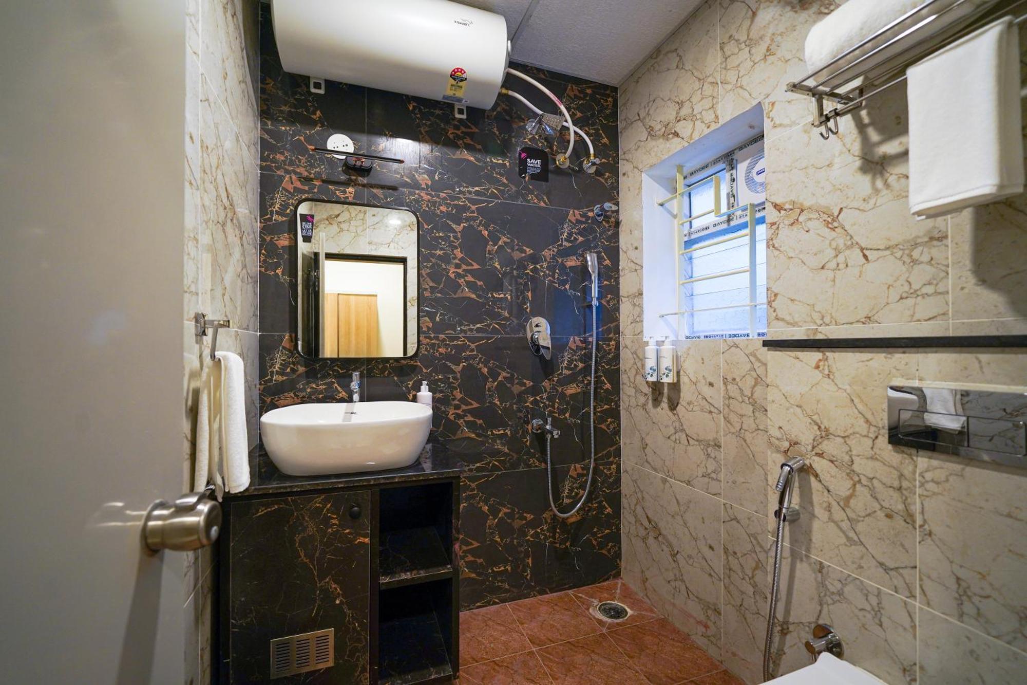 Hotel Olive Zip Sanjay Nagar By Embassy Group Bangalore Esterno foto